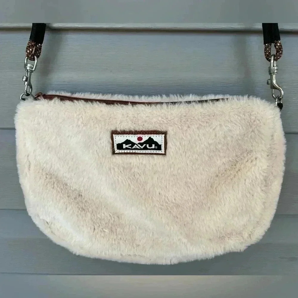 KAVU So Fleecey Crossbody Bag - Picture 4 of 7
